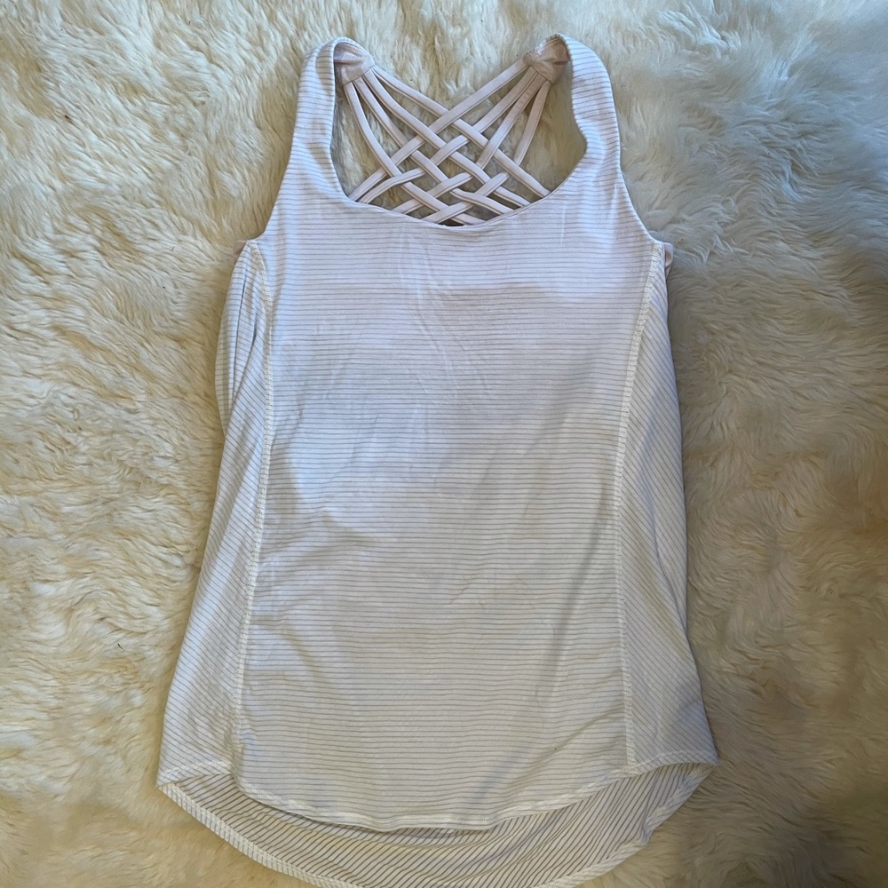 Lululemon tank top with attached sports bra